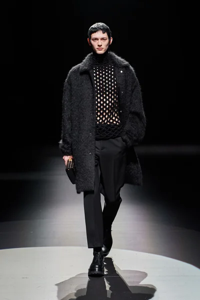 Look 35
